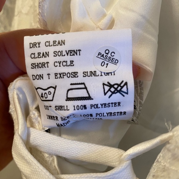 Wedding Dress 👰‍♀️ Size 14 - Picture 4 of 4